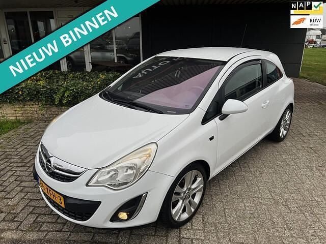 Wit Gebruikt 2012 Opel Corsa Edition Hatchback | € 3.450 (Eerlijke prijs) - Afbeelding 1/4