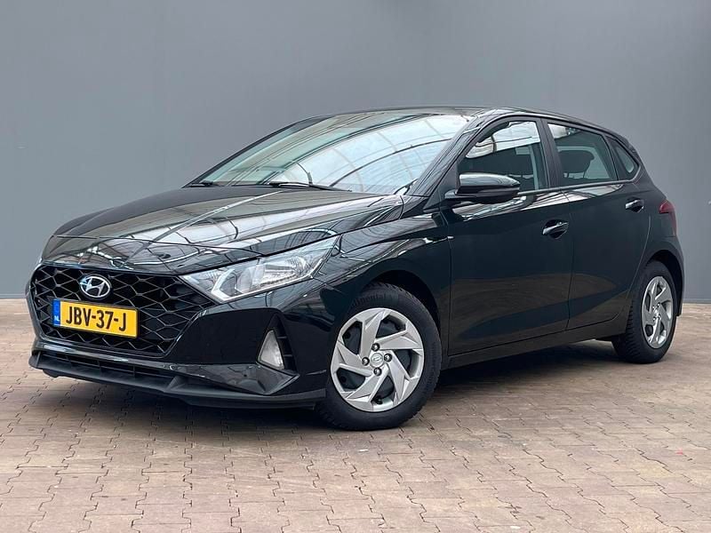 Zwart Gebruikt 2023 Hyundai i20 Comfort Hatchback | € 19.095 (Eerlijke prijs) - Afbeelding 1/4