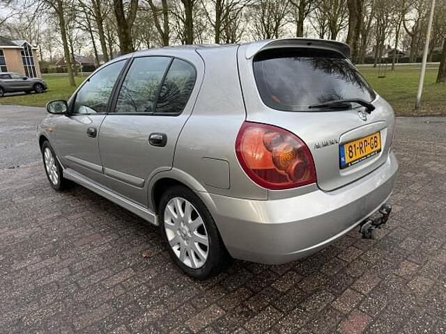 Occasion Nissan Almera Acenta 98 PK (72 kW) 2005 Grijs Hatchback