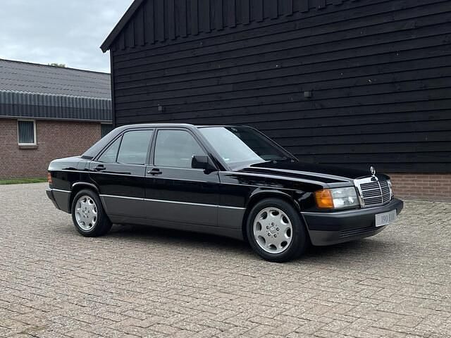 Zwart Gebruikt 1992 Mercedes 190 Sedan | € 19.900 - Afbeelding 1/4