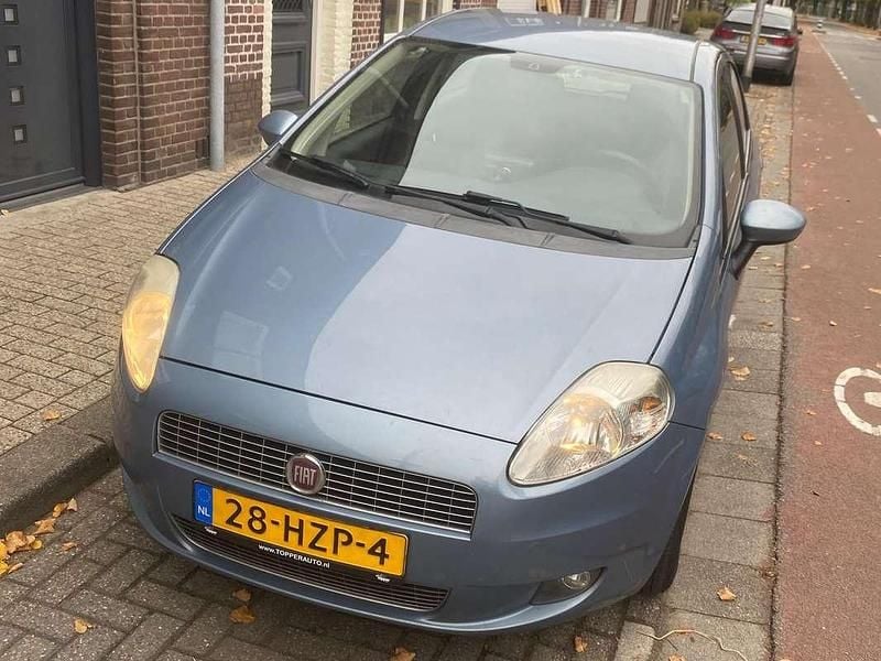 Blauw Gebruikt 2009 Fiat Punto Lusso Hatchback | € 1.350 (Goede deal) - Afbeelding 1/4