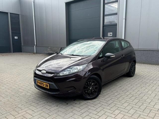 Paars Gebruikt 2009 Ford Fiesta Trend Hatchback | € 2.750 (Eerlijke prijs) - Afbeelding 1/4