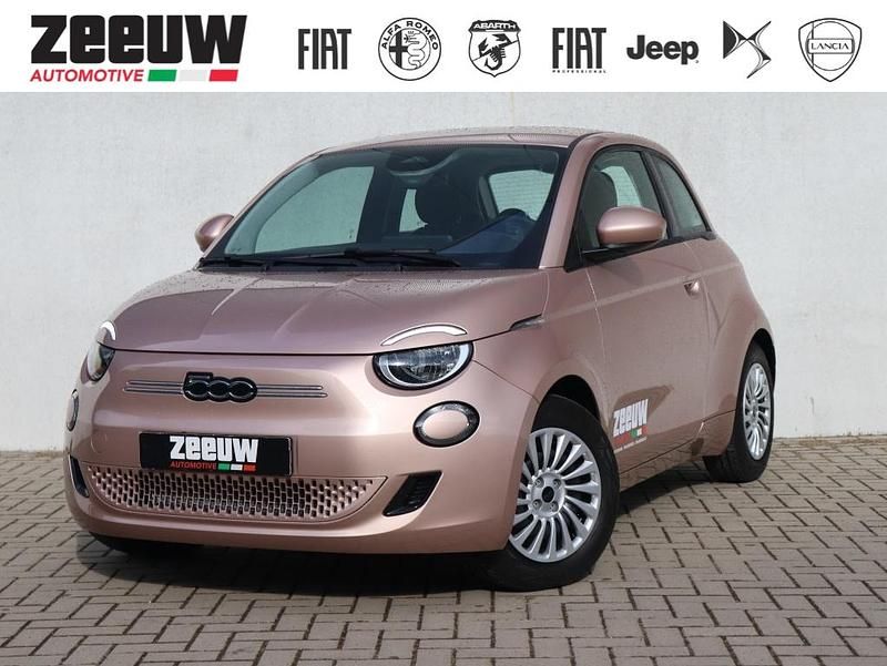 Goud Gebruikt 2025 Fiat 500e Hatchback | € 26.900 (Iets duurder) - Afbeelding 1/4