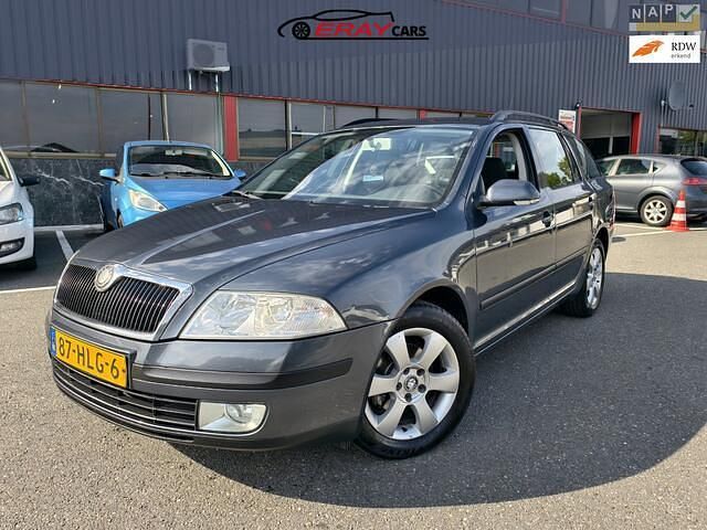 Grijs Gebruikt 2009 Skoda Octavia Business Line Stationwagen | € 2.999 (Eerlijke prijs) - Afbeelding 1/4