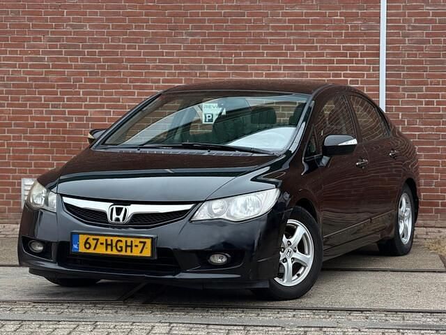 Zwart Gebruikt 2008 Honda Civic Hybrid Sedan | € 3.750 (Eerlijke prijs) - Afbeelding 1/4