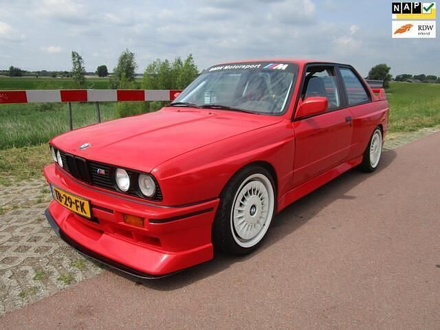 Rood Gebruikt 1988 BMW M3 | € 36.000 - Afbeelding 1/4