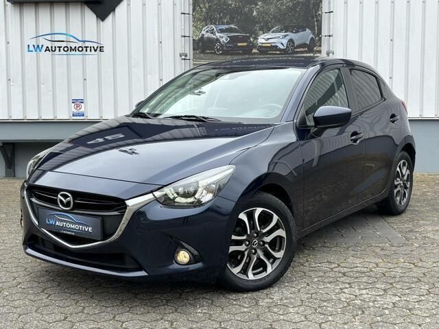 Blauw, metallic lak Gebruikt 2015 Mazda 2 Hatchback | € 14.445 (Eerlijke prijs) - Afbeelding 1/4