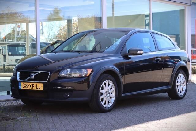 Zwart Gebruikt 2007 Volvo C30 Kinetic Hatchback | € 3.950 (Eerlijke prijs) - Afbeelding 1/4