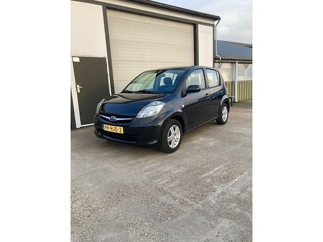 Zwart Gebruikt 2008 Subaru Justy Comfort Hatchback | € 2.799 (Eerlijke prijs) - Afbeelding 1/4