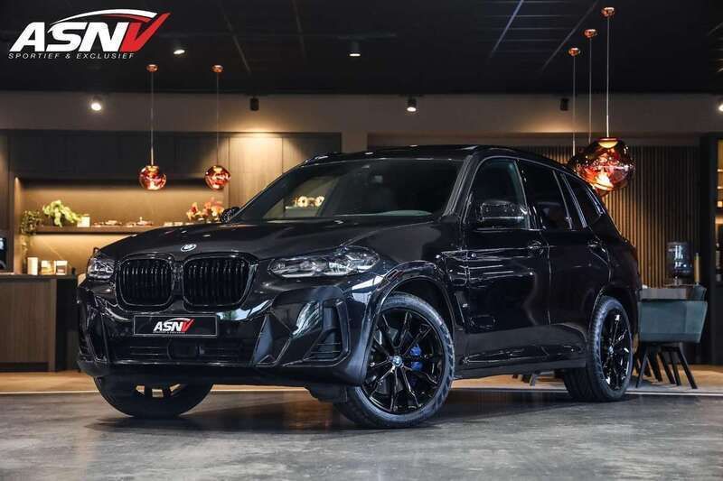 Zwart, metallic lak Gebruikt 2023 BMW X3 Executive SUV | € 55.945 (Eerlijke prijs) - Afbeelding 1/4