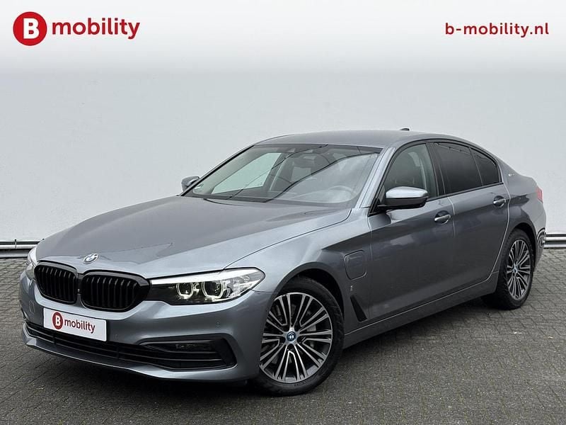 Grijs Occasion 2019 BMW 530e Executive Sedan | € 22.795 (Super prijs) - Afbeelding 1/3