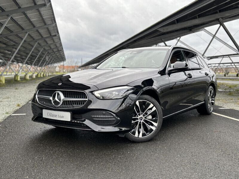 Nieuw 2025 Mercedes C300 Luxury Stationwagen | € 60.156 - Afbeelding 1/4