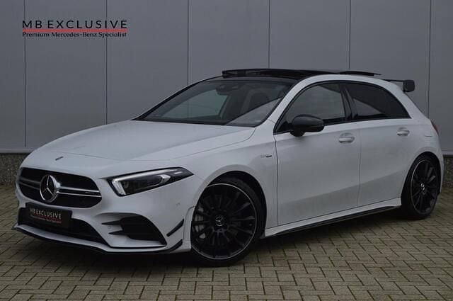 Wit (metallic) Occasion 2021 Mercedes A35 AMG AMG Hatchback | € 49.990 (Duur) - Afbeelding 1/4