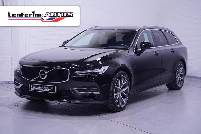 Zwart Gebruikt 2018 Volvo V90 Momentum Stationwagen | € 22.850 - Afbeelding 1/4