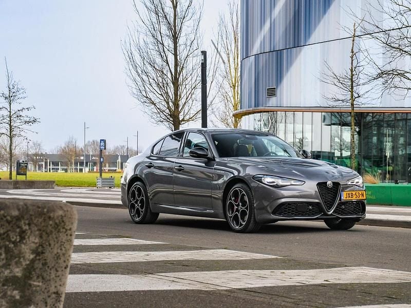 Occasion Alfa Romeo Giulia Veloce 281 PK (206 kW) 2023 Grijs Sedan