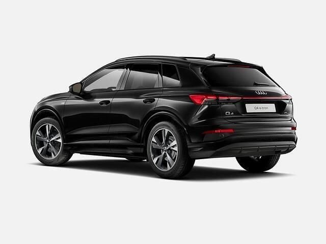 Nieuw Audi Q4 e-tron Competition 210 kW (286 PK) 2026 Zwart SUV