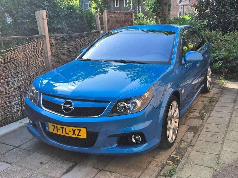 Blauw Occasion 2006 Opel Vectra OPC Sedan | € 8.500 - Afbeelding 1/4