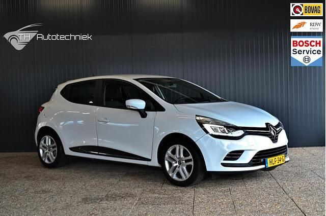 Wit Occasion 2019 Renault Clio IV Bose Edition Hatchback | € 9.450 (Eerlijke prijs) - Afbeelding 1/4