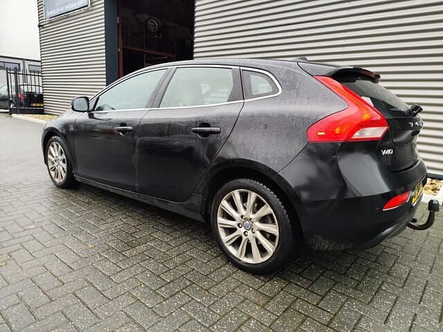 Occasion Volvo V40 Momentum 114 PK (83 kW) 2012 Zwart Hatchback