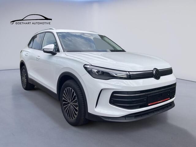 Wit Nieuw 2025 VW Tiguan Life SUV | € 42.990 - Afbeelding 1/4