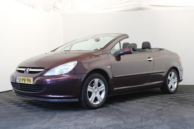 Paars Gebruikt 2004 Peugeot 307 CC Cabriolet | € 1.450 (Goede deal) - Afbeelding 1/4
