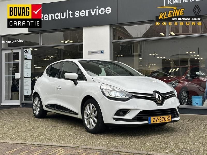 Blanc glacier 369 Gebruikt 2019 Renault Clio IV Intens Hatchback | € 12.750 (Eerlijke prijs) - Afbeelding 1/3