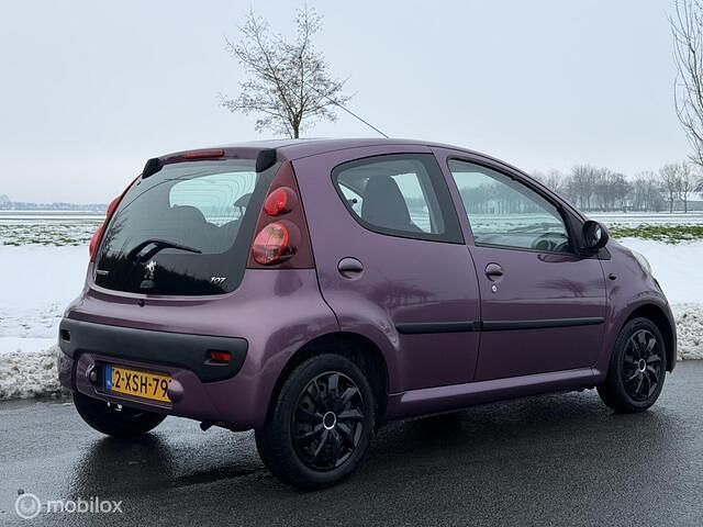 Occasion Peugeot 107 Access 68 PK (50 kW) 2012 Paars Hatchback