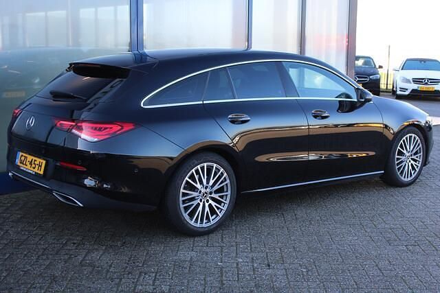 Occasion Mercedes CLA180 Shooting Brake Luxury 136 PK (100 kW) 2022 Zwart Stationwagen