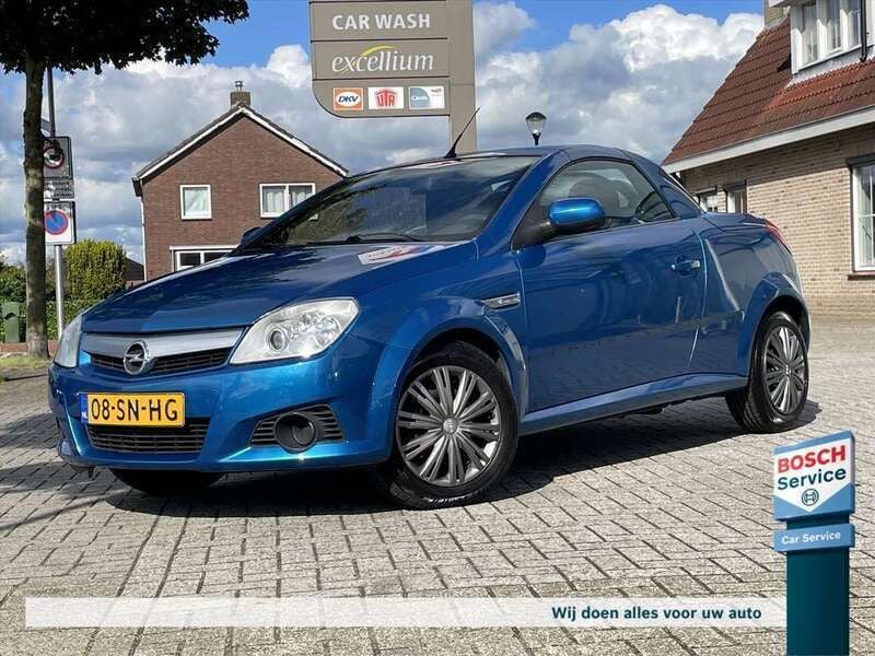 Blauw, metallic lak Gebruikt 2006 Opel Tigra Cosmo Cabriolet | € 4.750 (Eerlijke prijs) - Afbeelding 1/4
