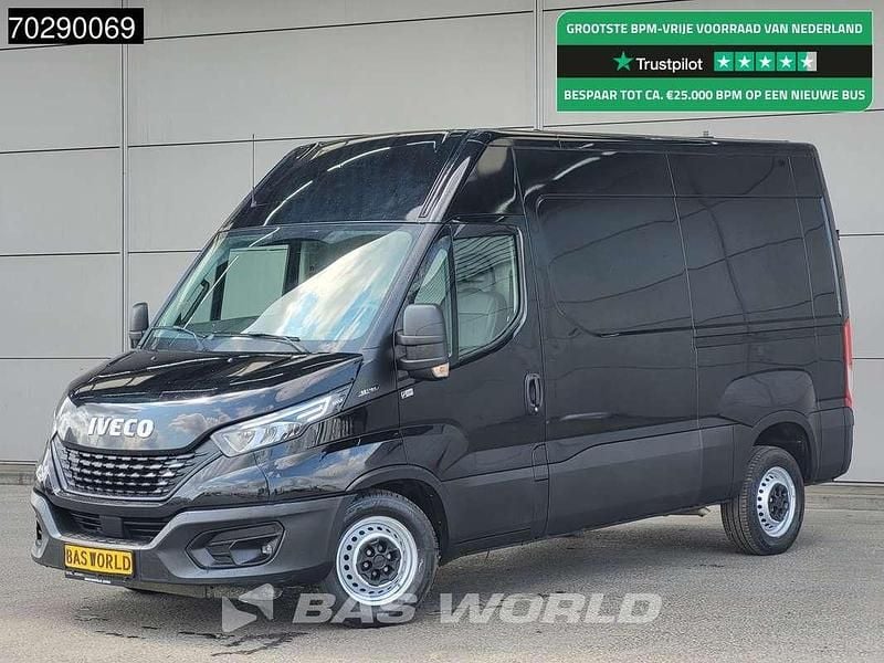 Zwart Gebruikt 2020 Iveco Daily Van | € 16.900 (Goede deal) - Afbeelding 1/3