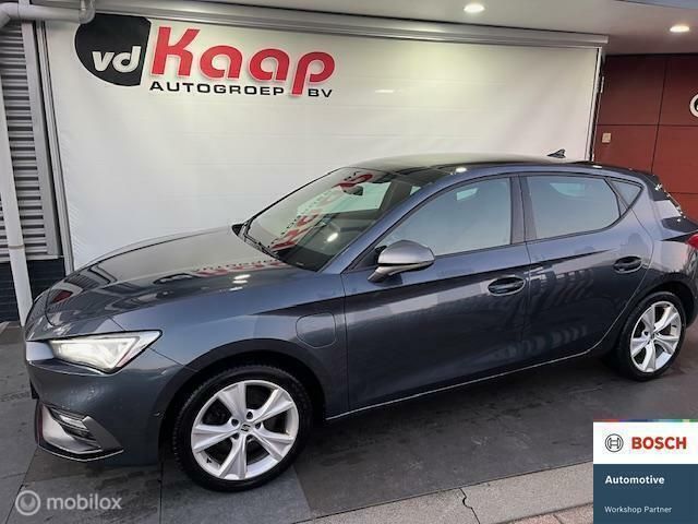 Occasion Seat Leon FR 204 PK (150 kW) 2021 Grijs, metallic lak Hatchback