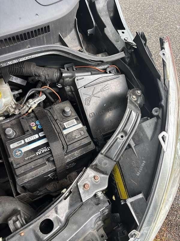 Grijs Gebruikt 2009 Ford Ka Titanium Hatchback | € 1.000 (Super prijs) - Afbeelding 1/4