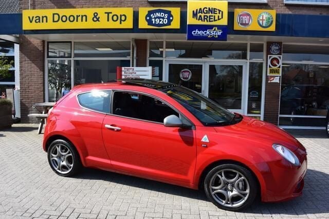 Rood Gebruikt 2012 Alfa Romeo MiTo Quadrifoglio Verde Hatchback | € 9.945 (Duur) - Afbeelding 1/4