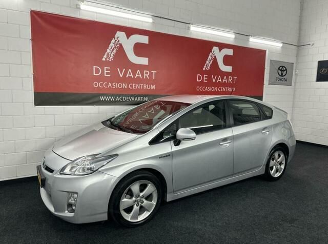 Grijs Gebruikt 2010 Toyota Prius Hatchback | € 9.750 (Eerlijke prijs) - Afbeelding 1/4