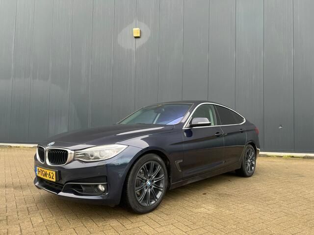 Blauw Gebruikt 2014 BMW 320 Executive Hatchback | € 12.450 (Eerlijke prijs) - Afbeelding 1/4