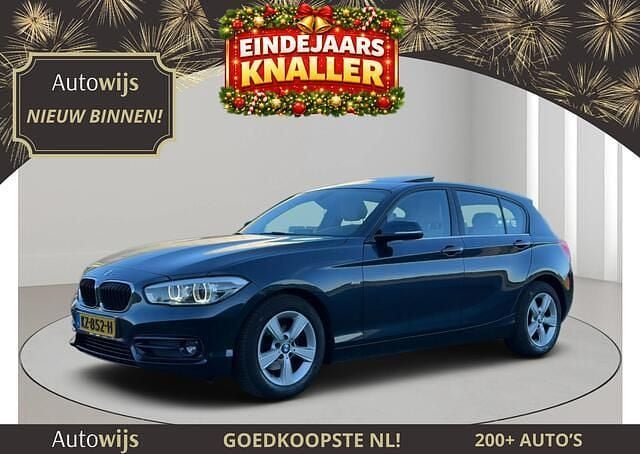 Blauw Gebruikt 2017 BMW 118 Executive Hatchback | € 11.395 (Super prijs) - Afbeelding 1/4
