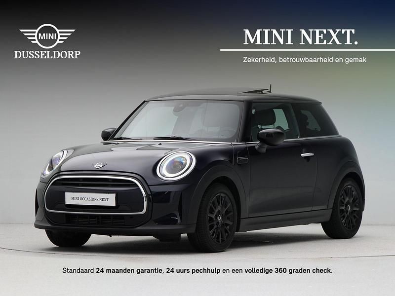 Blauw Gebruikt 2022 Mini Cooper Business Hatchback | € 25.450 - Afbeelding 1/4