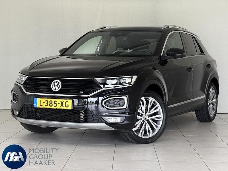 Zwart Gebruikt 2017 VW T-Roc Sport SUV | € 22.900 (Goede deal) - Afbeelding 1/4