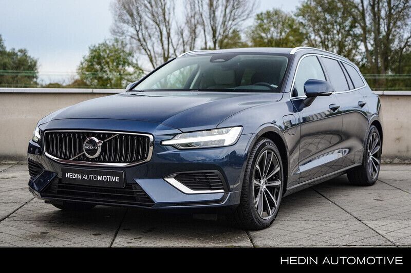 Denim blue Gebruikt 2024 Volvo V60 Stationwagen | € 51.995 (Duur) - Afbeelding 1/4
