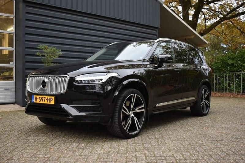 Zwart (metallic) Gebruikt 2017 Volvo XC90 Inscription SUV | € 23.984 (Goede deal) - Afbeelding 1/4