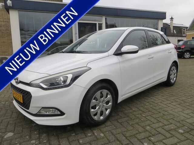 Wit Gebruikt 2015 Hyundai i20 Hatchback | € 8.499 (Eerlijke prijs) - Afbeelding 1/4