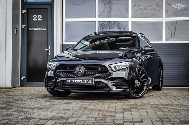 Zwart Gebruikt 2018 Mercedes A250 Edition 1 Hatchback | € 28.500 (Eerlijke prijs) - Afbeelding 1/4