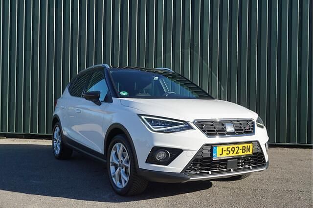 Wit Gebruikt 2020 Seat Arona FR SUV | € 18.950 (Eerlijke prijs) - Afbeelding 1/4
