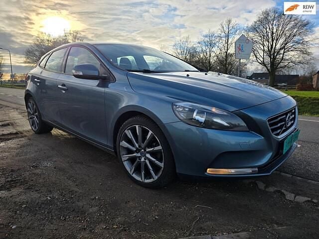 Blauw Occasion 2014 Volvo V40 R-Design Hatchback | € 5.499 (Super prijs) - Afbeelding 1/4