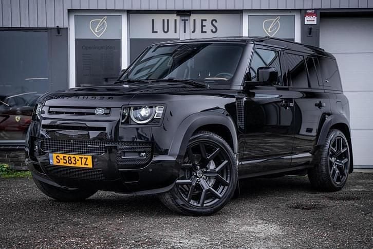 Zwart Gebruikt 2023 Land Rover Defender HSE Dynamic SUV | € 86.900 (Goede deal) - Afbeelding 1/4