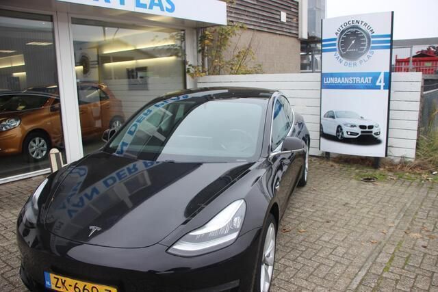 Zwart Gebruikt 2019 Tesla Model 3 Standard Range Sedan | € 19.750 (Goede deal) - Afbeelding 1/4