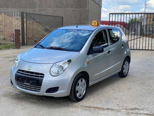 Grijs Gebruikt 2011 Suzuki Alto GL Hatchback | € 3.950 (Eerlijke prijs) - Afbeelding 1/4