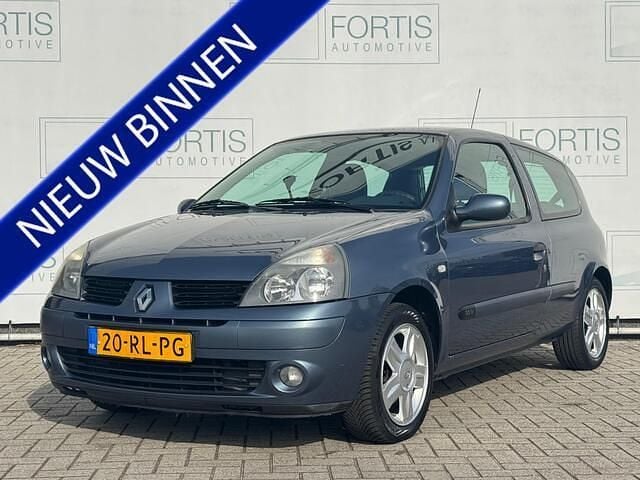 Blauw Gebruikt 2005 Renault Clio II Hatchback | € 1.700 (Eerlijke prijs) - Afbeelding 1/4