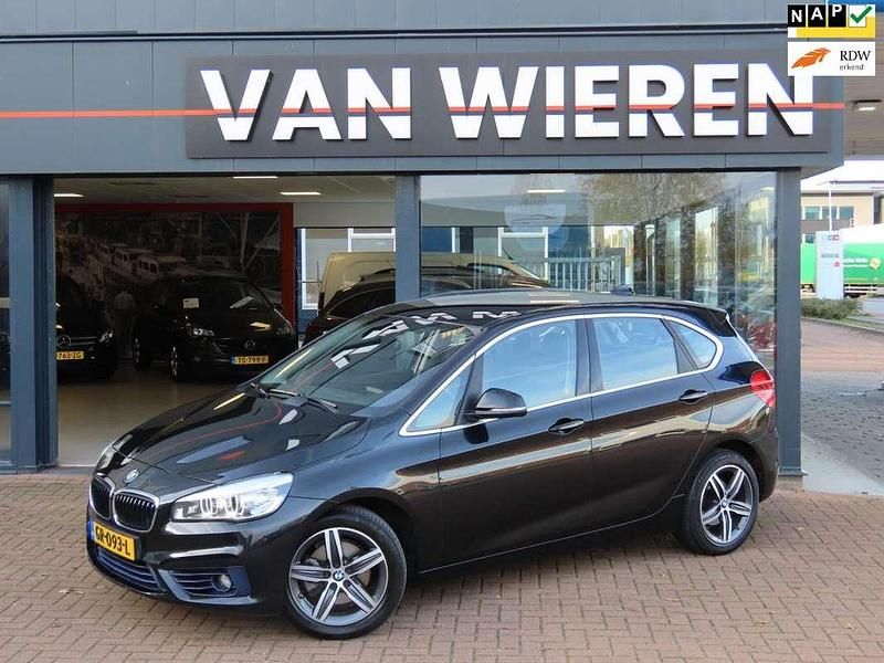 Zwart Gebruikt 2015 BMW 218 Active Tourer Sport Line MPV | € 11.950 (Goede deal) - Afbeelding 1/4