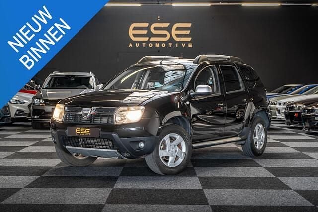 Zwart Gebruikt 2011 Dacia Duster Lauréate SUV | € 5.995 (Eerlijke prijs) - Afbeelding 1/4